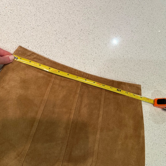 Knee length suede pleated skirt - size 2 - Picture 6 of 9